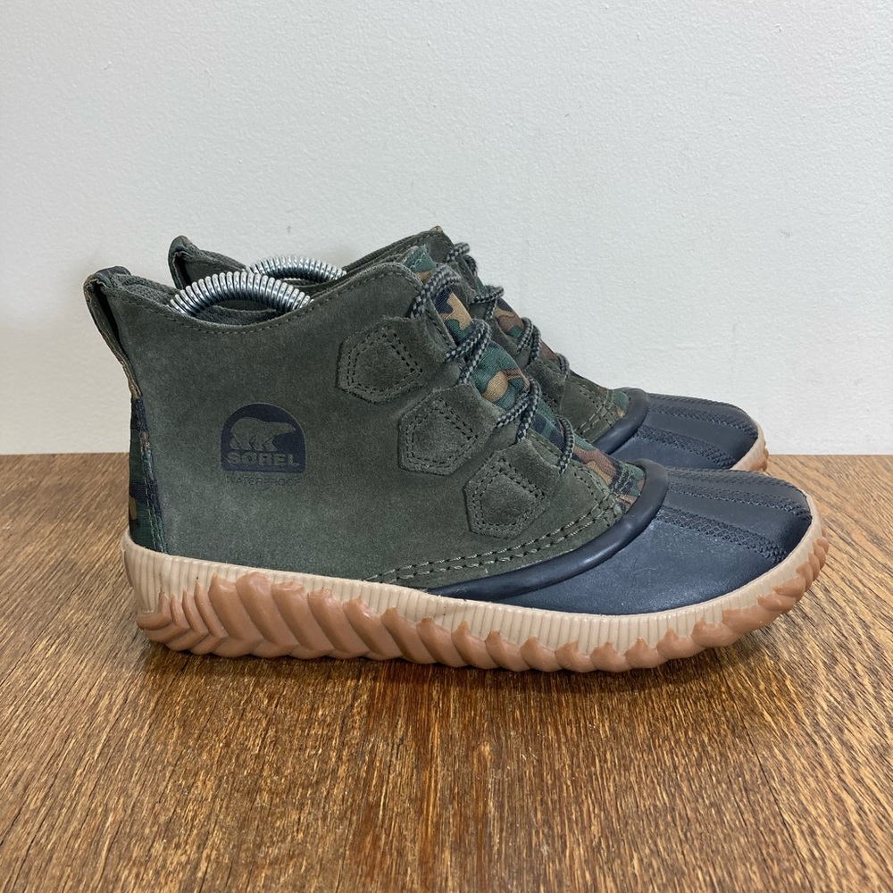 Sorel Out n About Plus Camo Duck Women’s Size 6.5